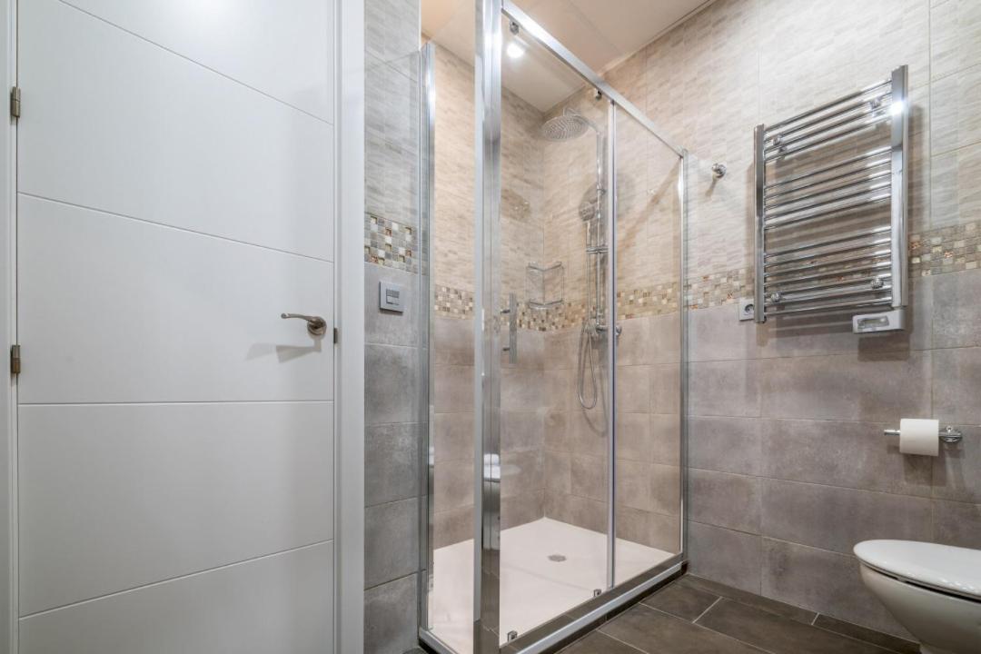 2 Bedrooms 1.5 Bathrooms Furnished - Justicia - Refurbished - Mintystay Мадрид Екстериор снимка